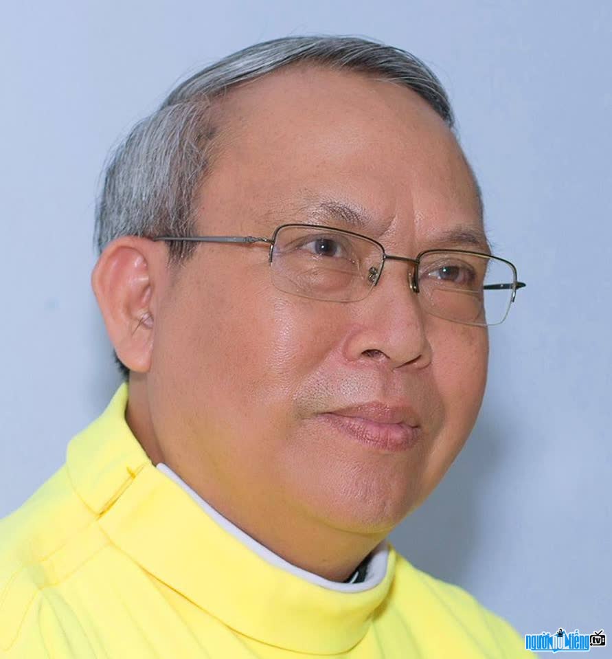  Priest Mi Tram - a life of preaching to parishioners