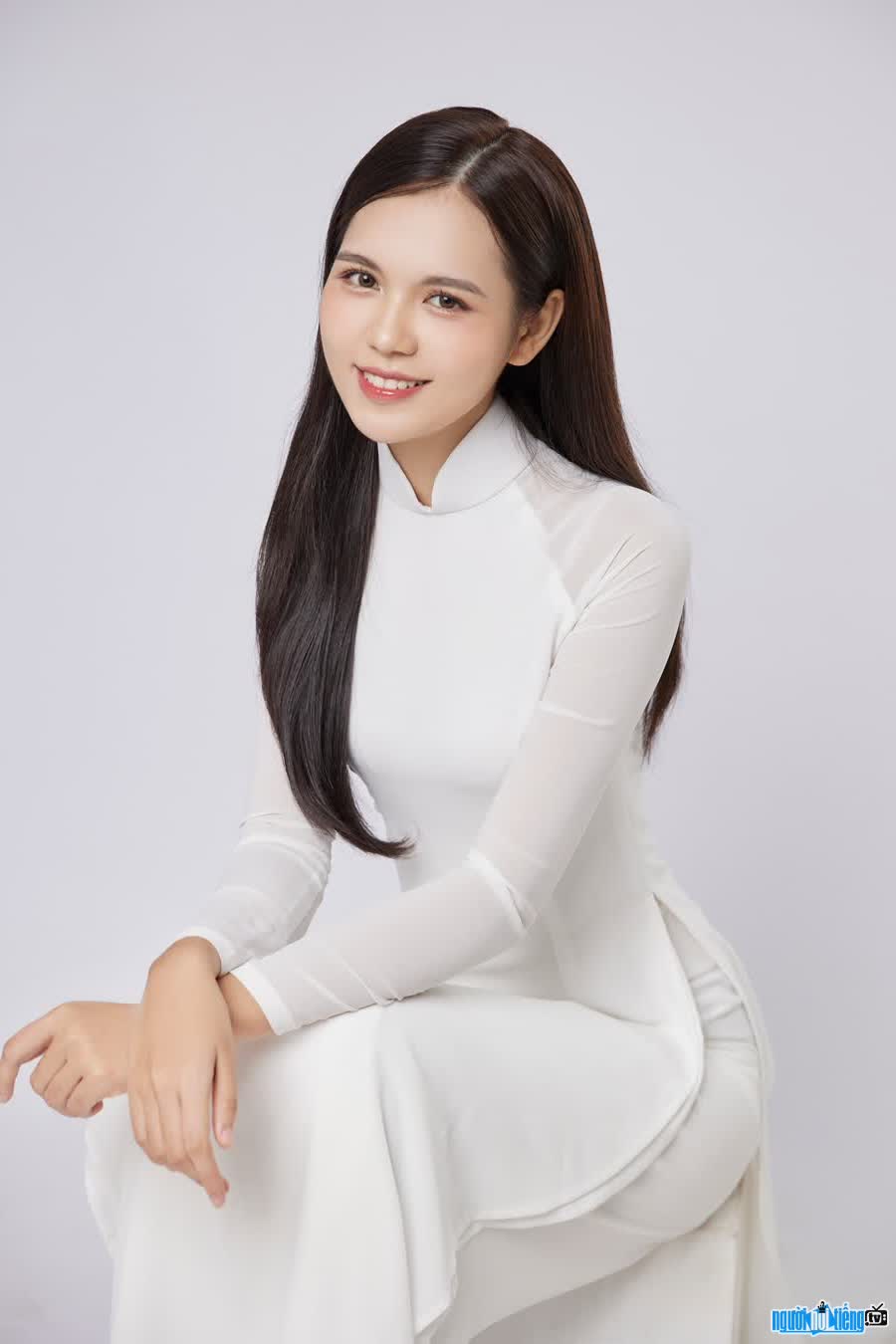 Miss Luong Ky Duyen is currently a student at the Academy of Journalism and Propaganda