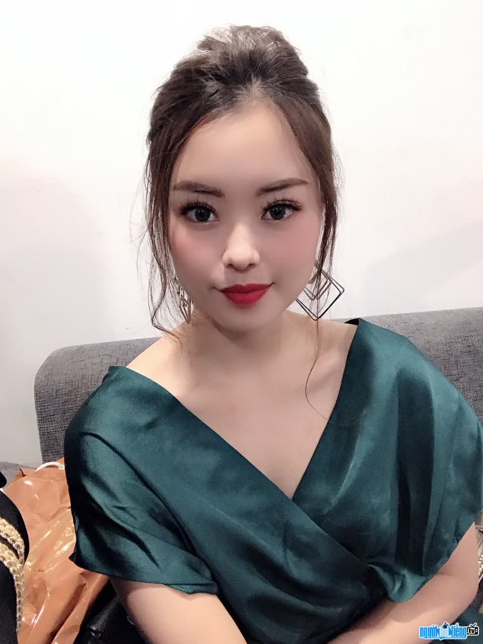 Hotgirl Kim Minh sở hữu nhan sắc xinh đẹp