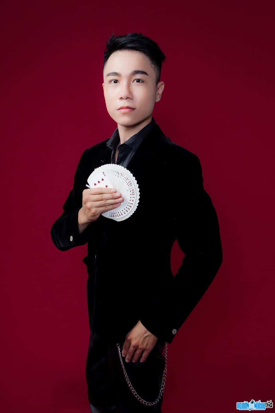 Magician Doan Duc Trung owns a Youtube channel with more than 40