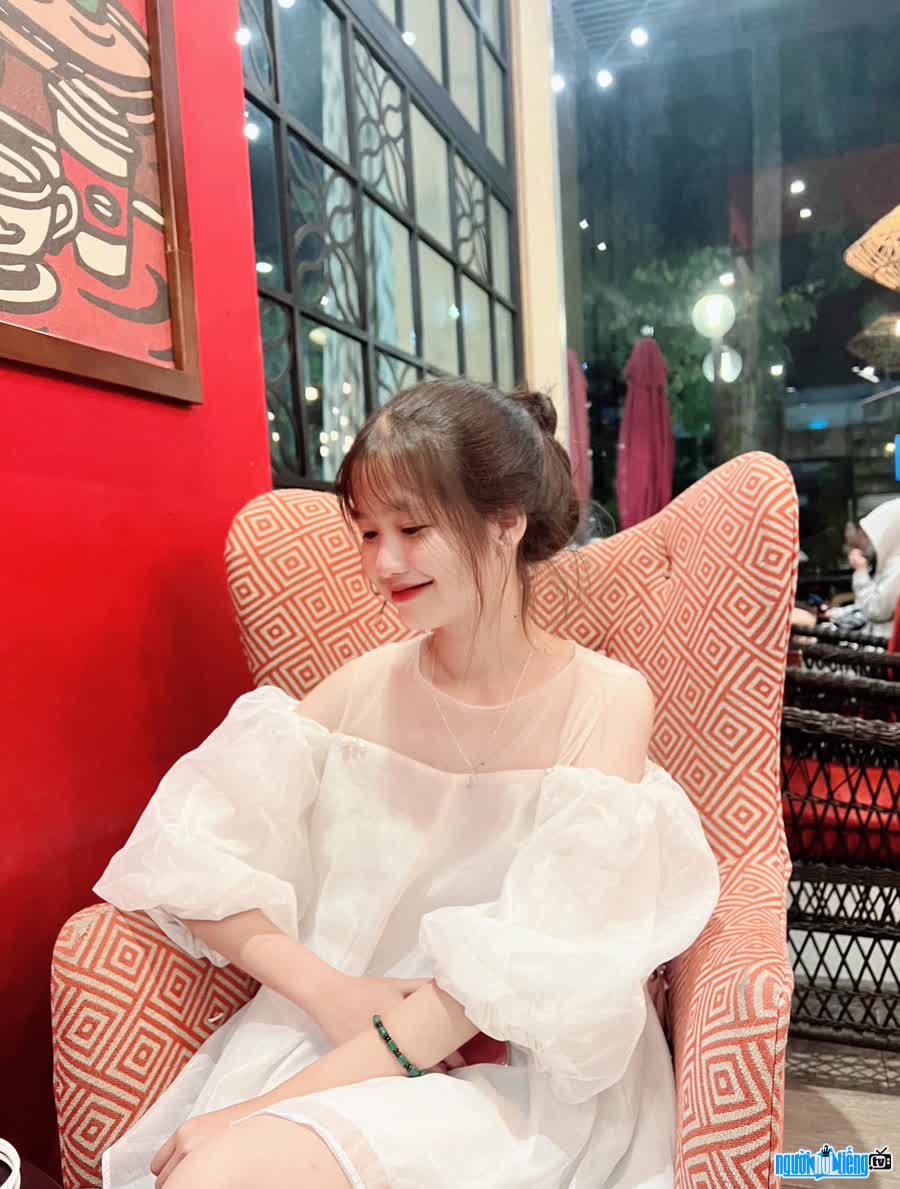 Thuy Tram's sweet beauty has taken away the hearts of many netizens