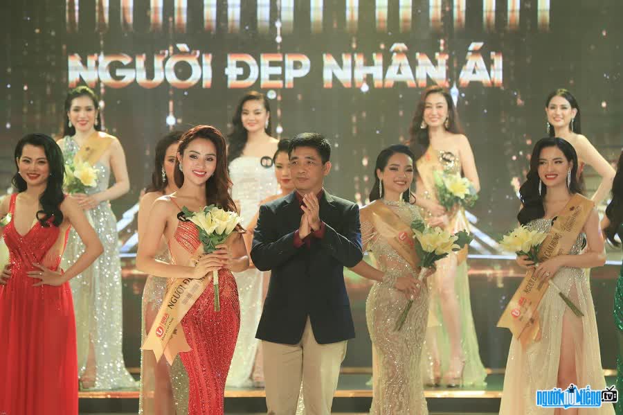  Mai Thanh Nhan was honored as Miss Human Love life. Miss Vietnam Entrepreneur 2021 contest