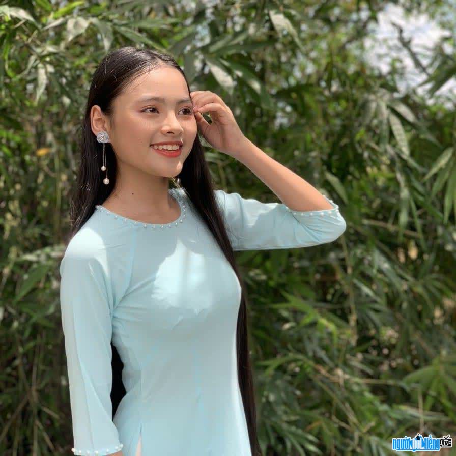 Thu Huong Bolero is considered to have the same voice as young singer Nhu Quynh