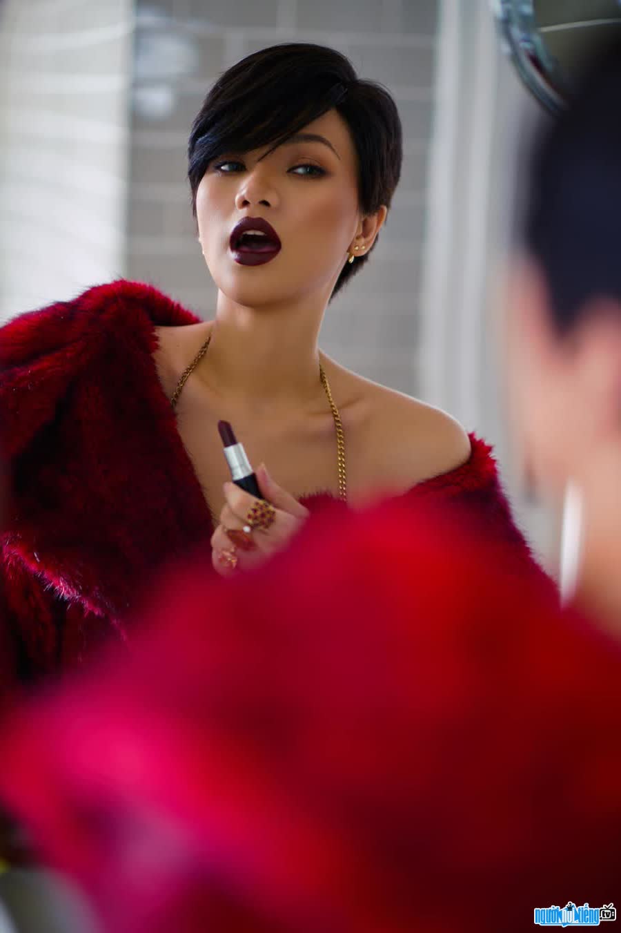 Singer Bom B idol singer Rihanna