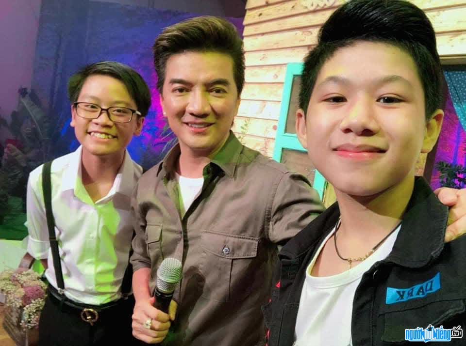 Pham Nguyen Hieu Trung used to perform with singer Dam Vinh Hung