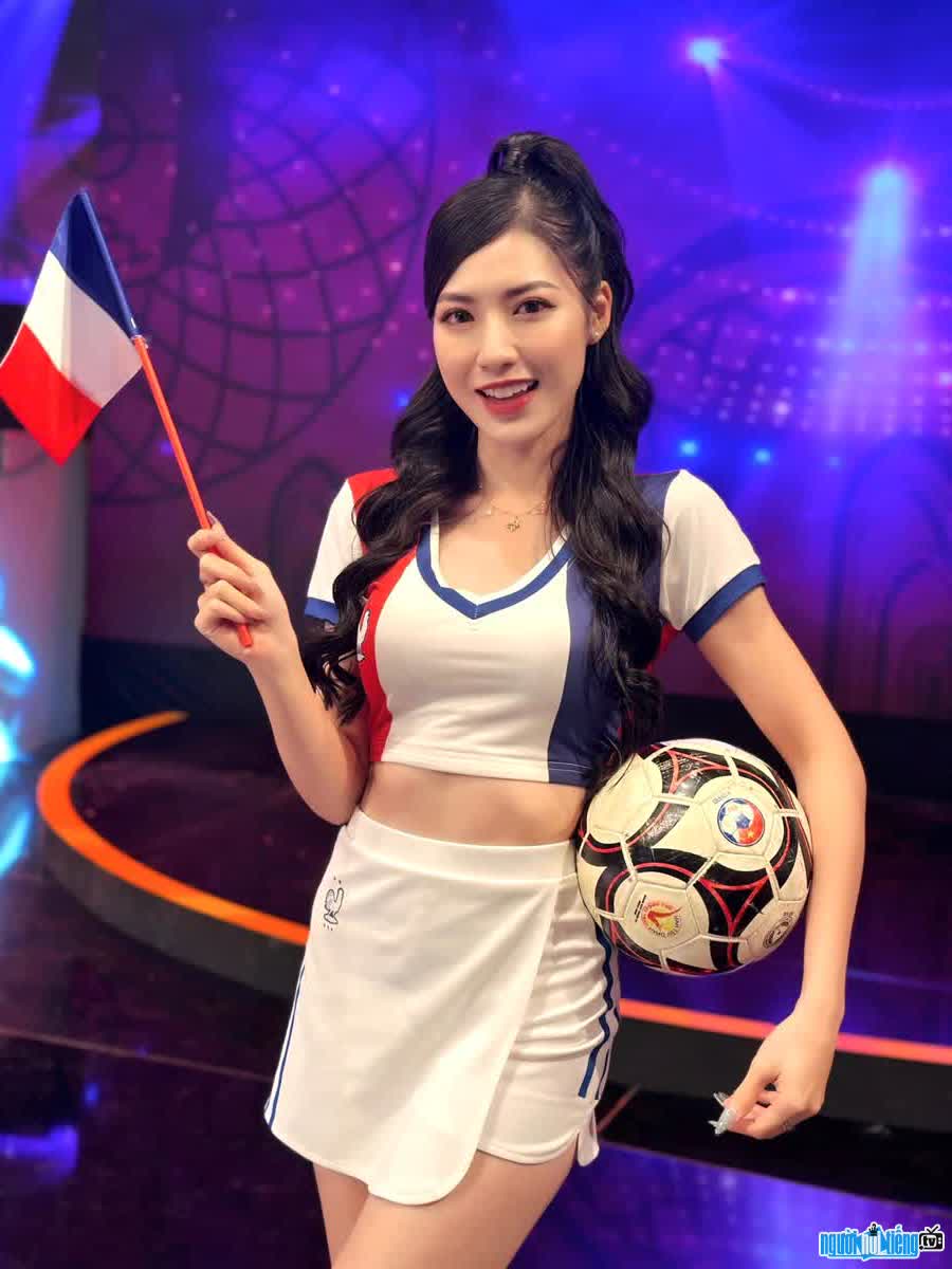 Photo model Hoang Giang photo at the Hot program with World Cup 202