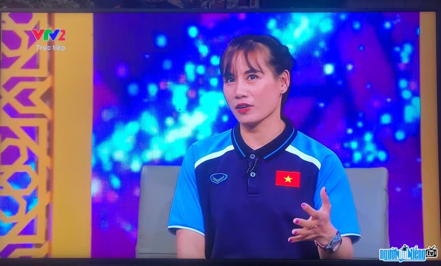 Nữ cầu thủ Văn Thị Thanh xuất hiện trong chương trình bình luận World cup 2022
