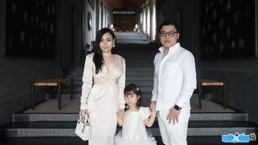 Cuộc sống viên mãn của CEO Phương Thảo bên chồng và cô con gái nhỏ