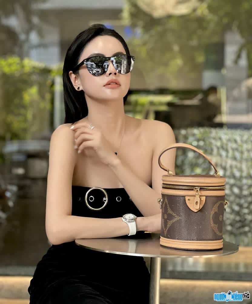 Hình ảnh sang chảnh của nữ CEO Nguyễn Phương Linh