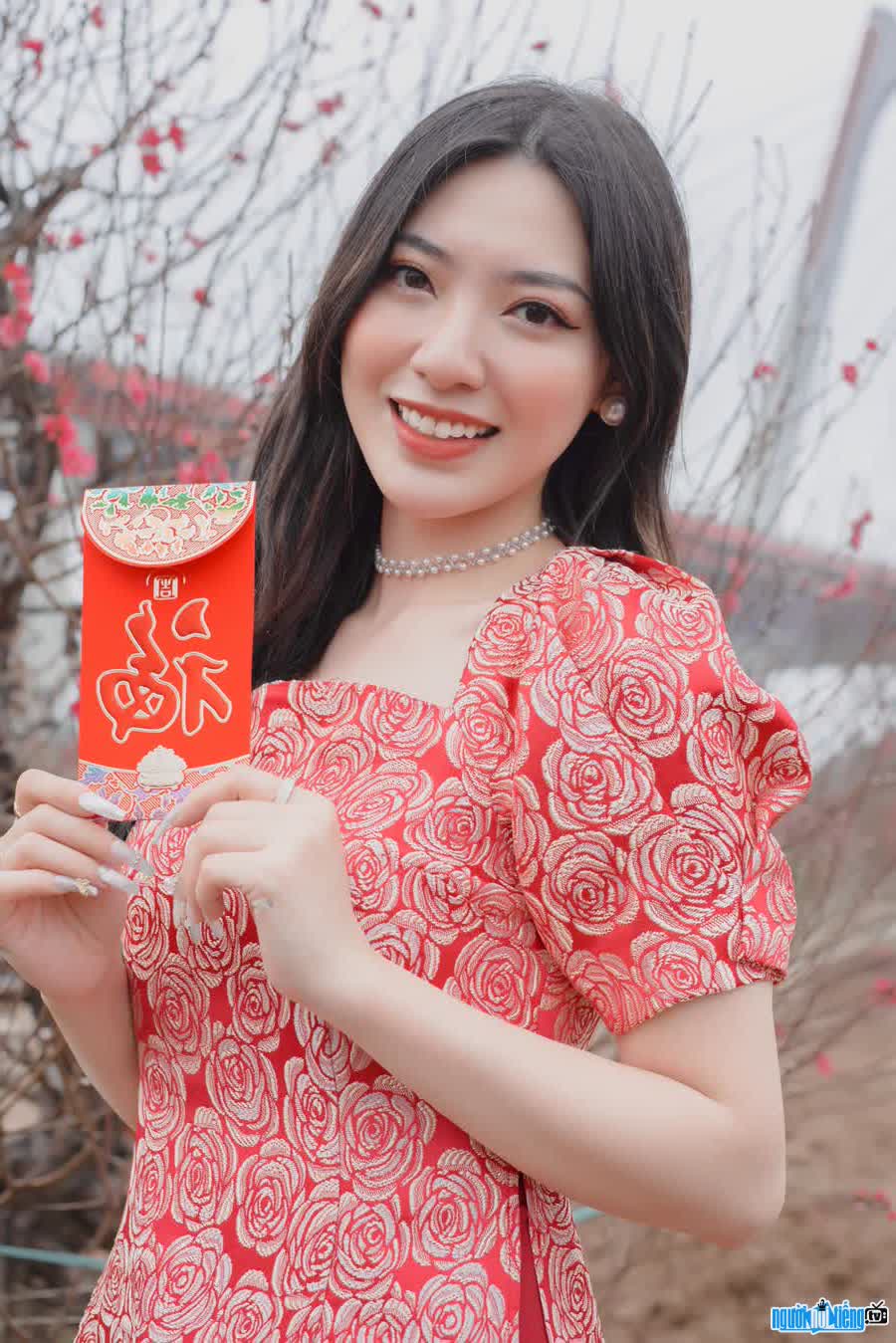 Photo model Hoang Giang welcomes spring