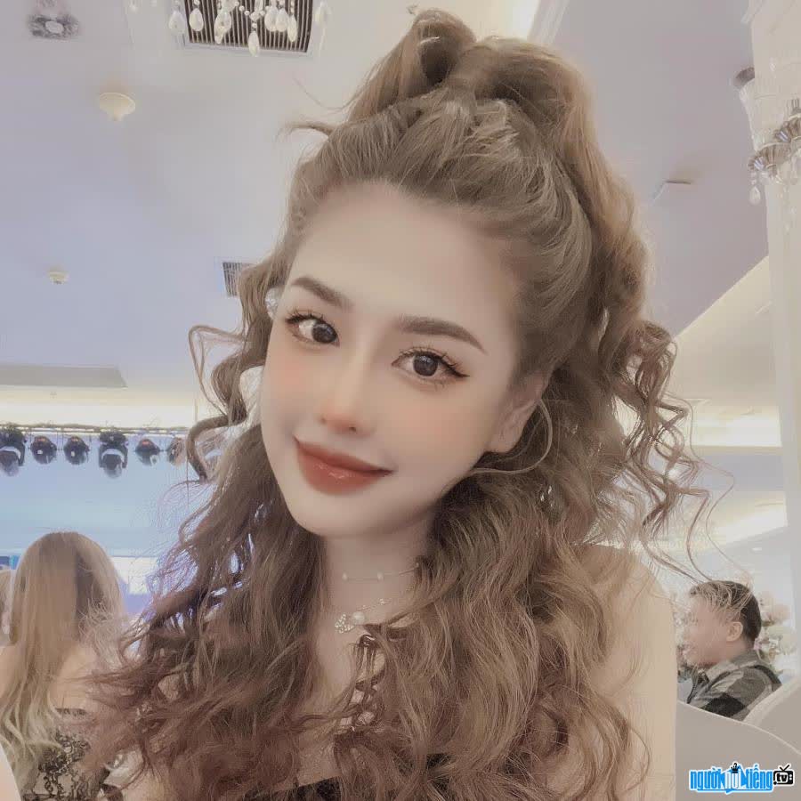 Chân dung hotgirl Nguyễn Hà Trang