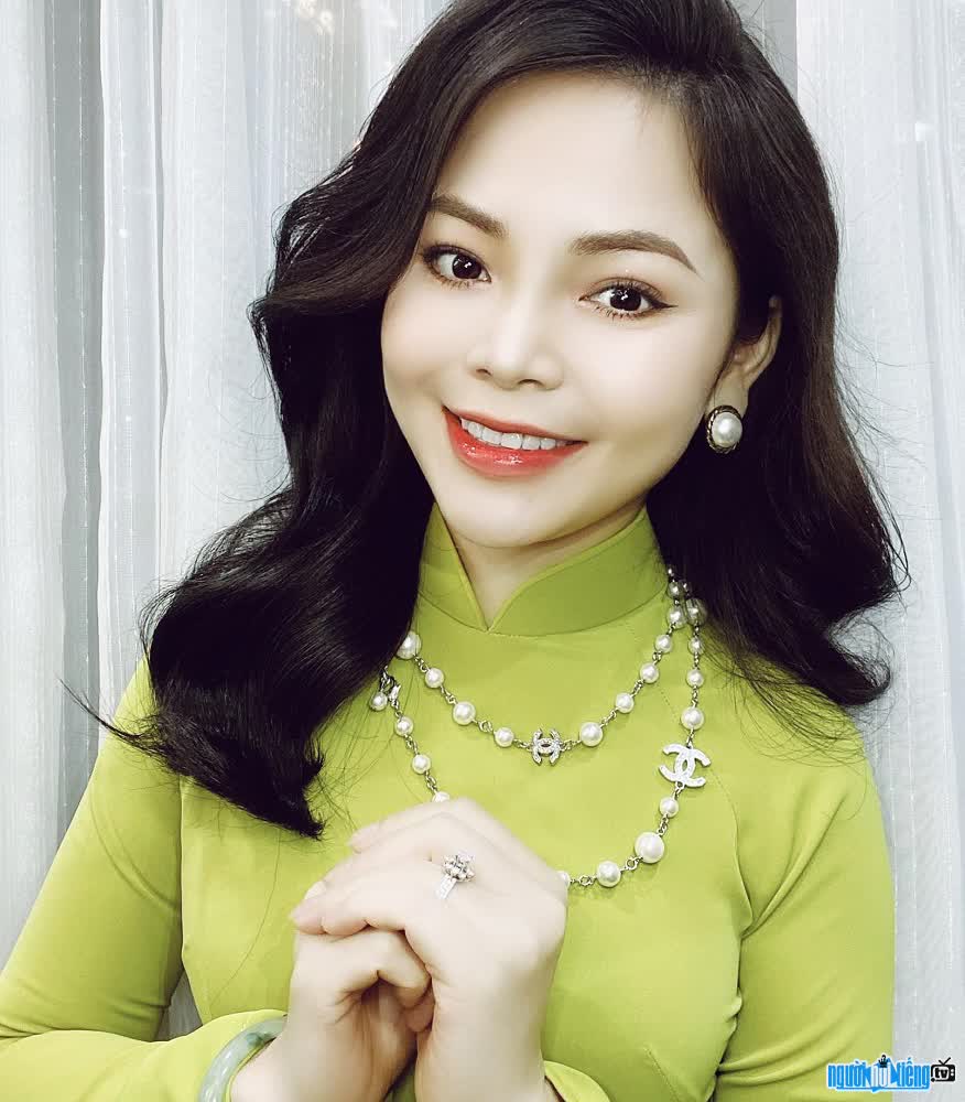 Hình ảnh xinh đẹp của nữ ca sĩ Lâm Nguyệt Ánh