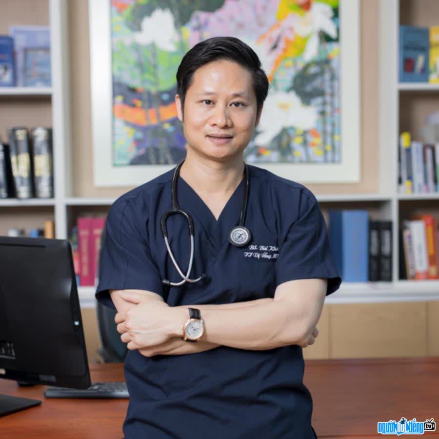 Portrait of doctor Bui Van Khanh