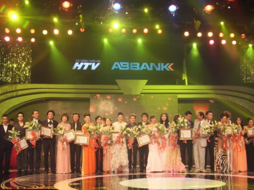 Giải thưởng HTV Awards do Đài truyền hình TP.HCM và công ty Đông Tây promotion tổ chức