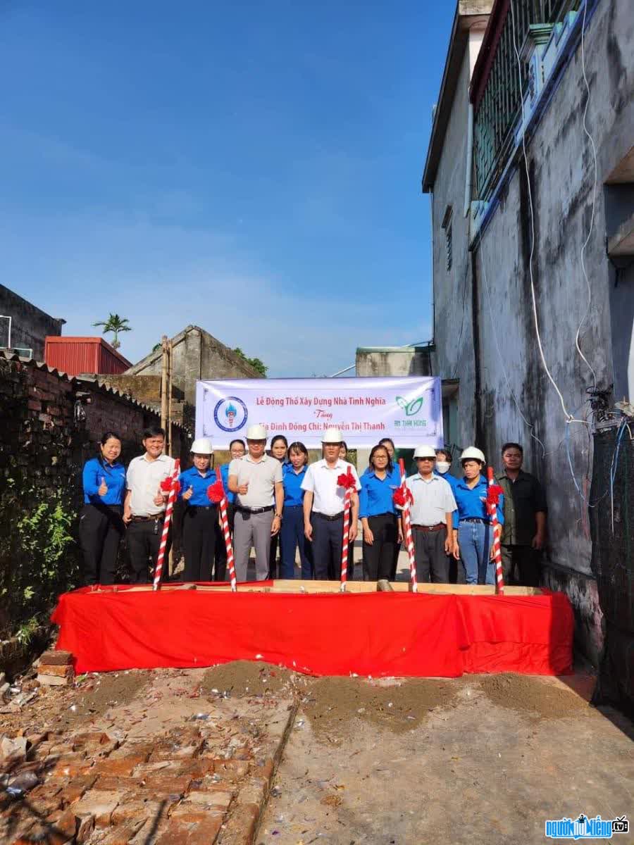Entrepreneur Le Ngoc Hue in the Groundbreaking Ceremony to build a gratitude house