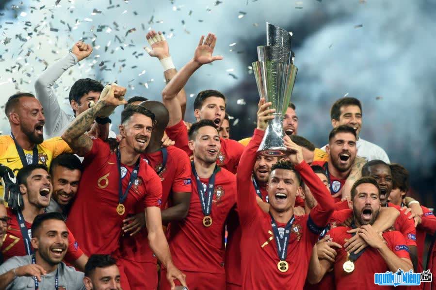 Hình ảnh ảnh đội tuyển giành chức vô địch một kỳ Euro