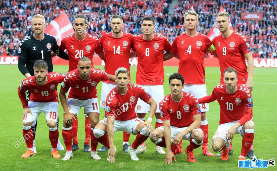 Hình ảnh một đội hình đội tuyển bóng đá Đan Mạch