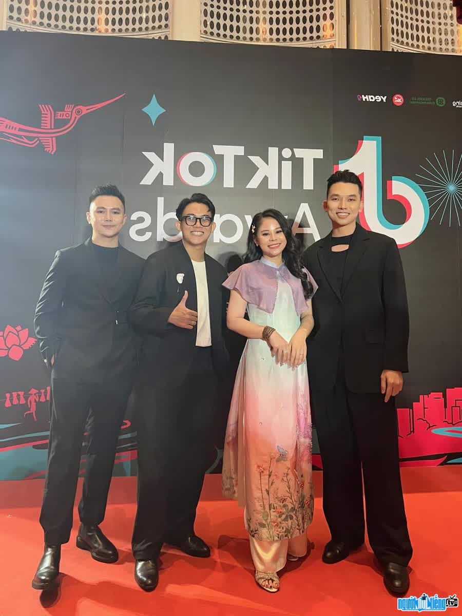 Picture of Tiktoker Phan Yen Nhi at a Tiktok event