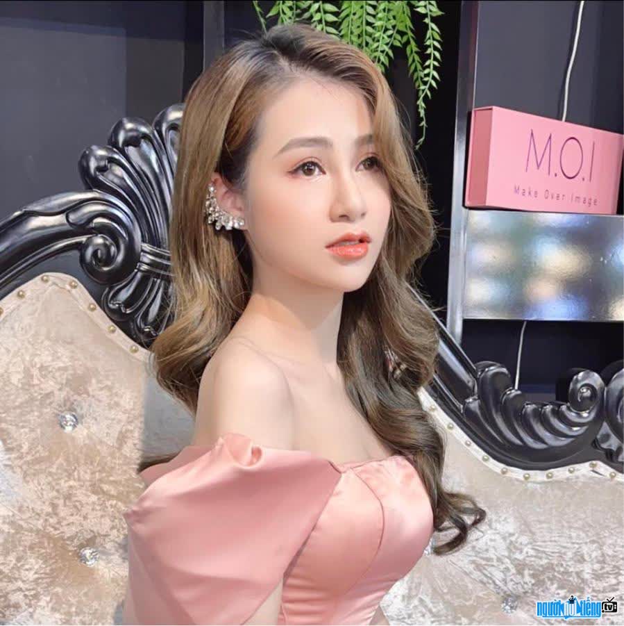 New image of singer Oanh Ta