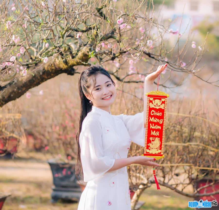 Nguyễn Thị Thanh Xuân xinh đẹp chào đón năm mới