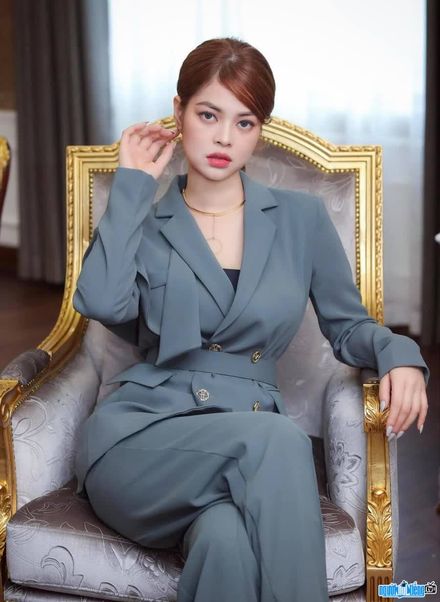 Tiktoker Ha Anh Capri is the CEO of a cosmetic brand
