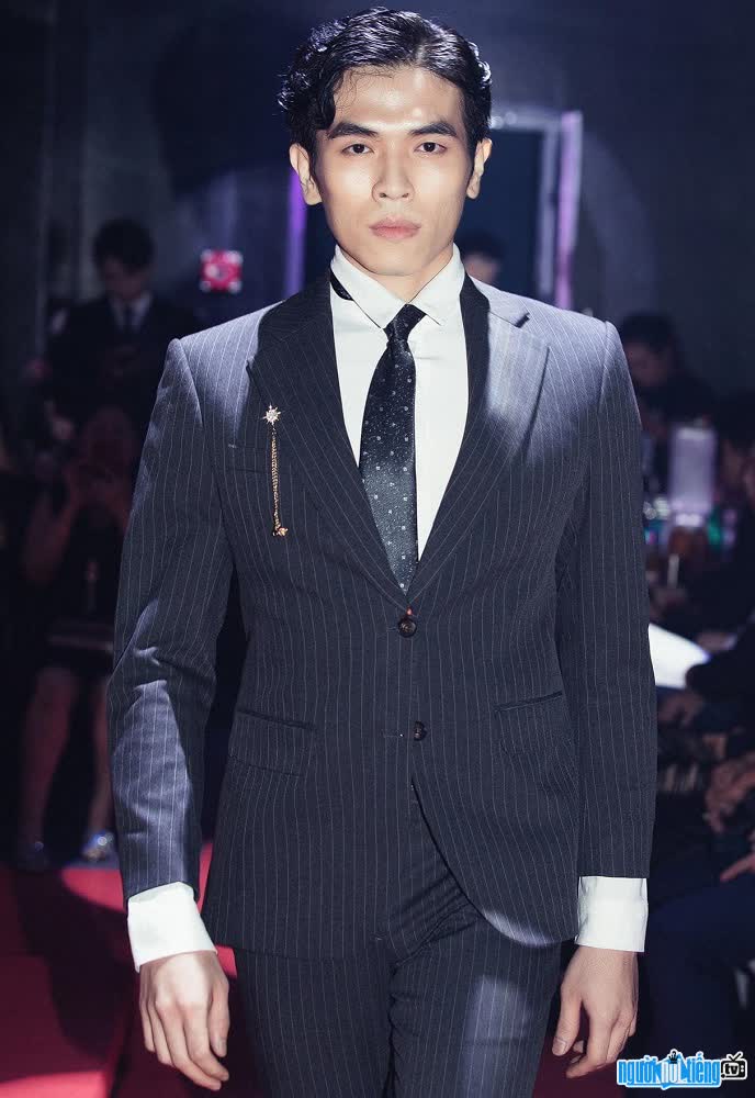  handsome and elegant Dinh Long