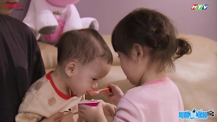 CiCi Anh Chi gây ấn tượng khi tham gia chương trình "Mẹ vắng nhà; ba là siêu nhân"