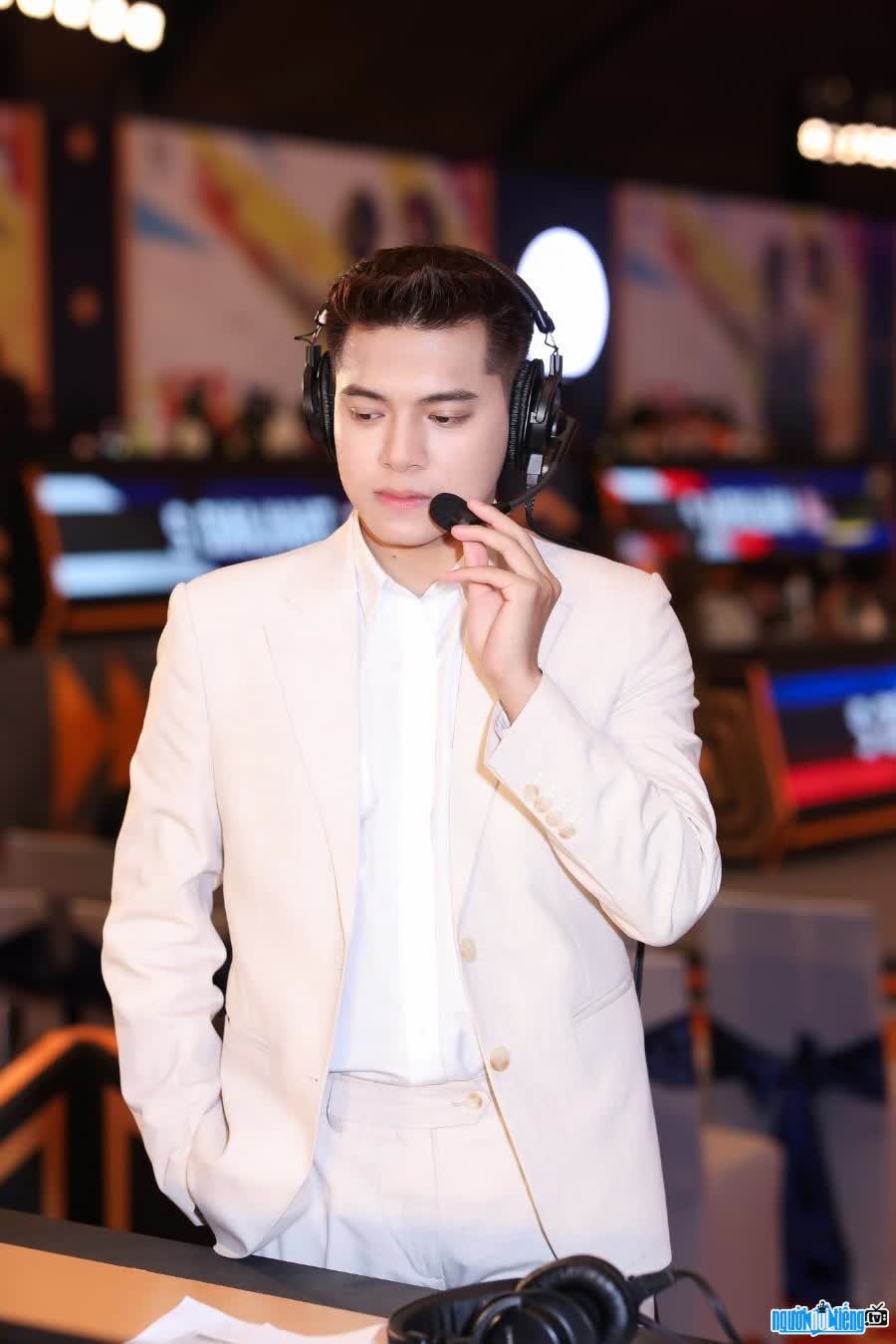 Caster Tuan Tai used to have Caster/Analyst experience for many tournaments