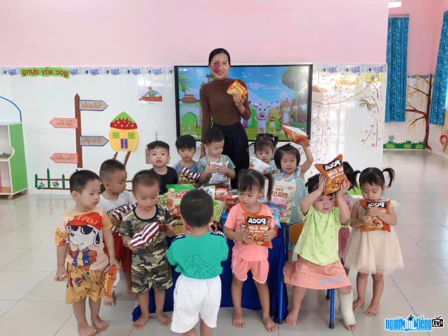 Ly Ho Bich Ngan is now a preschool teacher