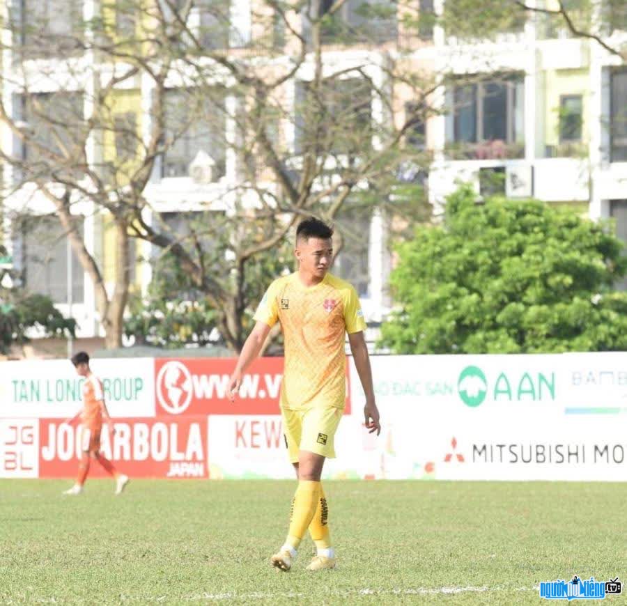 Player Vu Minh Hieu has a very ideal body with a height of 1m79