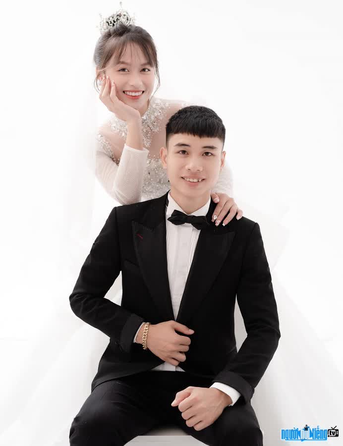Hình cưới lãng mạn của TikToker Lương Thanh Tùng