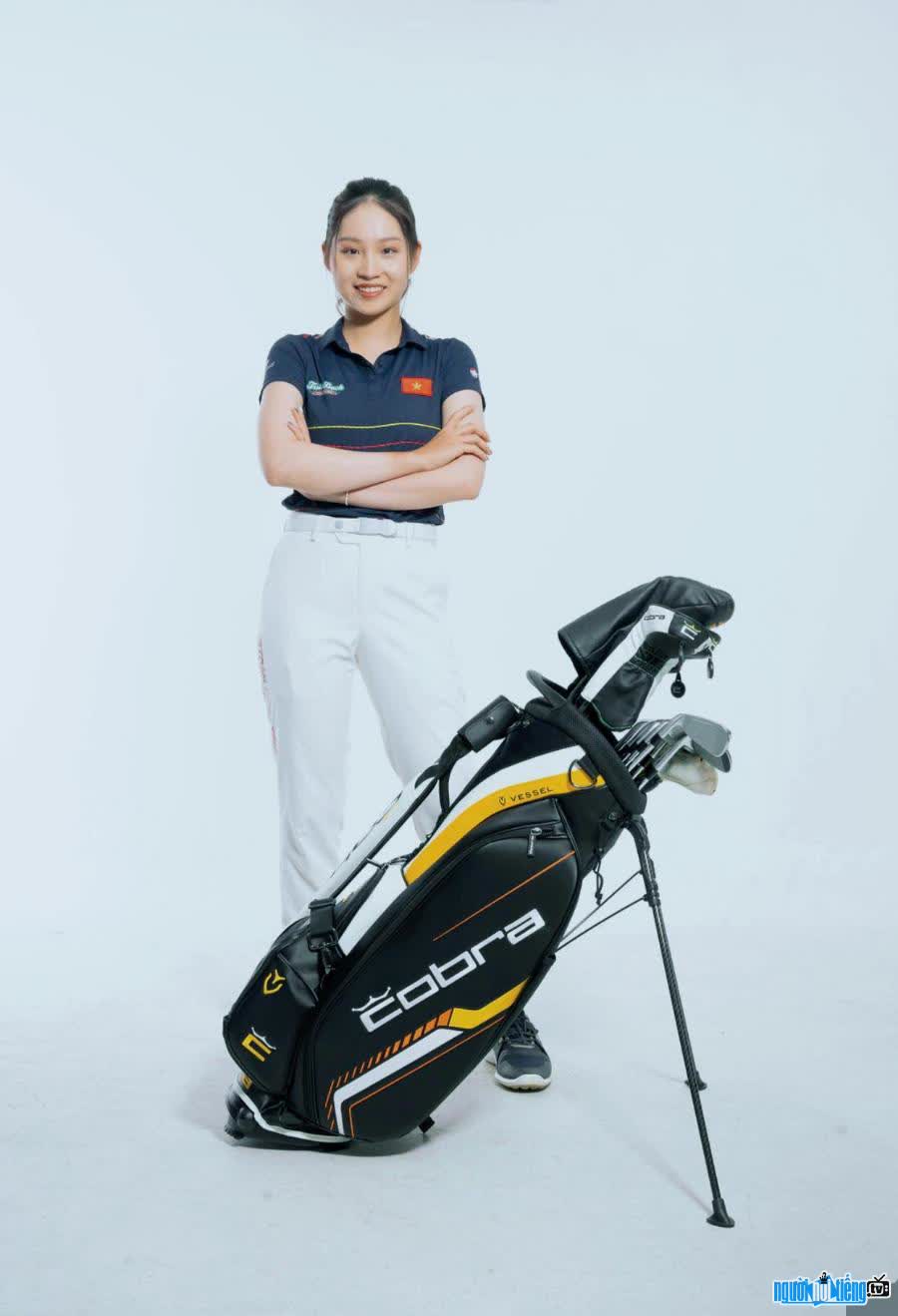 Đoàn Xuân Khuê Minh được làm quen với golf từ khi còn nhỏ