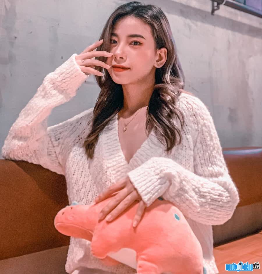 Hình ảnh xinh đệp của người mẫu ảnh Yến Song Hải Nguyễn
