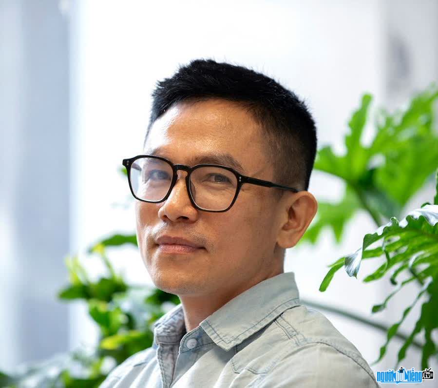 Cận cảnh gương mặt của nhà báo Lê Hồng Lâm