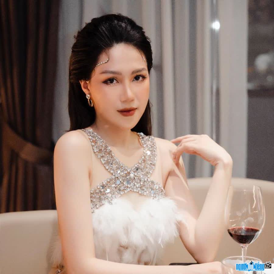 Nguyen Cham Anh owns beautiful beauty