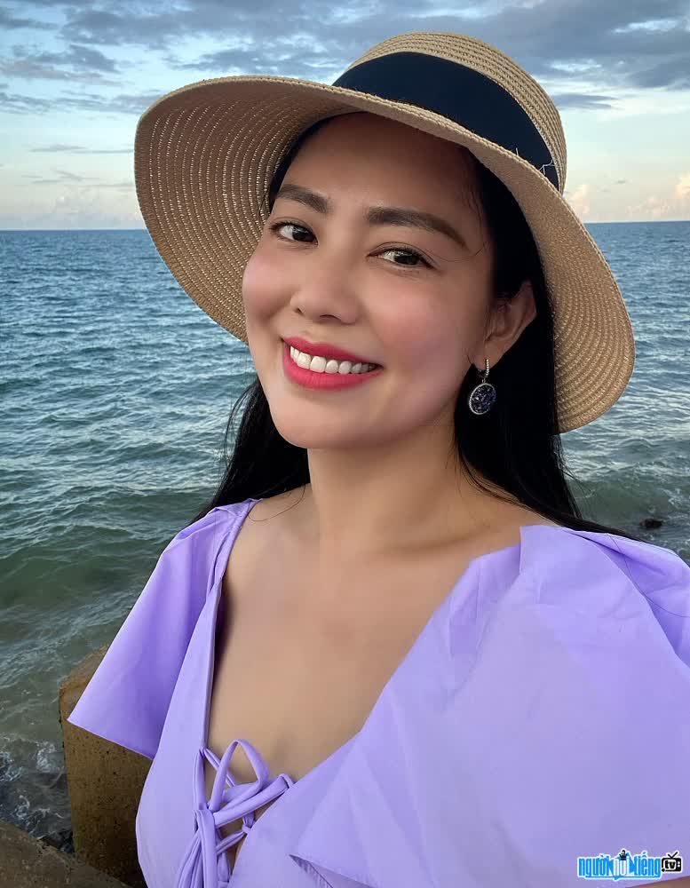 Diễn viên Nguyễn Thu Hiền xinh đẹp quyến rũ