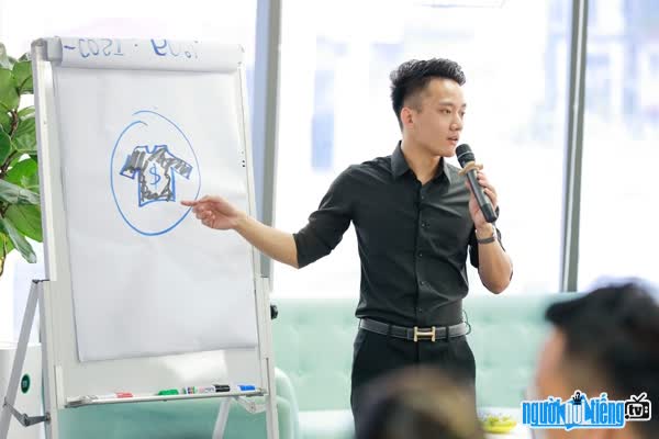 Ceo Hoàng Mạnh Cường điển trai đa tài