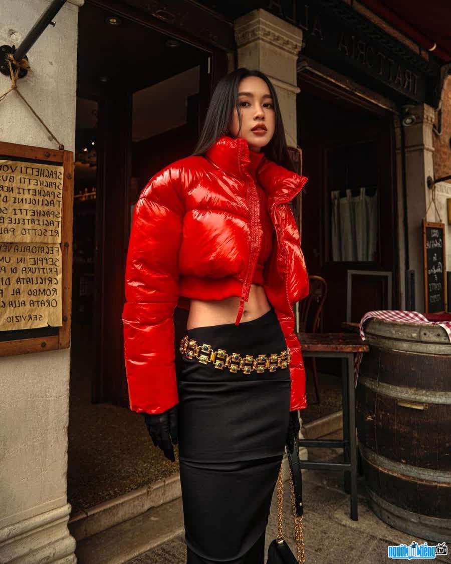 Fashionista Lê Chi đạt giải Biểu tượng Thời trang tại cuộc thi TikTok FashUP 2021
