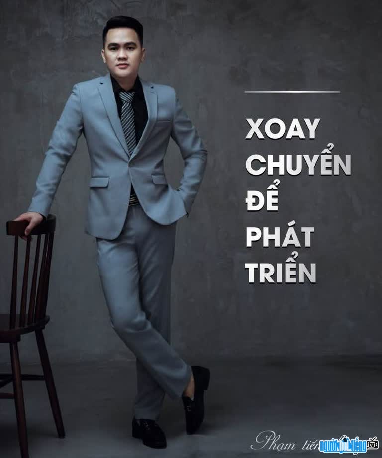 CEO Phạm Tiến Chung điển trai lịch lãm