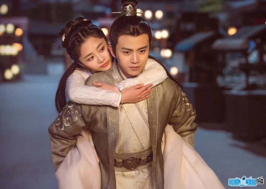 Phim Cẩm Y Chi Hạ làm nên tên tuổi của cặp đôi diễn viên chính Nhậm Gia Luân và Đàm Tùng Vận