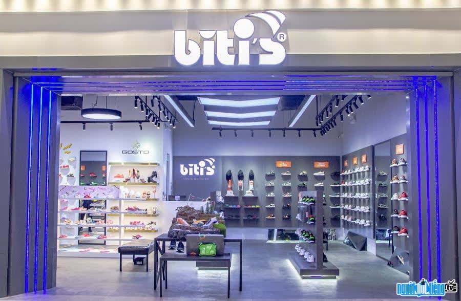 Bitis là một thương hiệu giày dép nổi tiếng của Việt Nam
