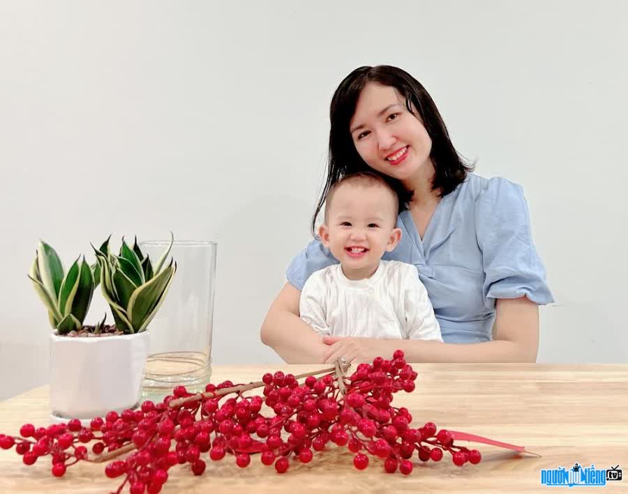 Happy Yoga Coach Minh Thuy with her children