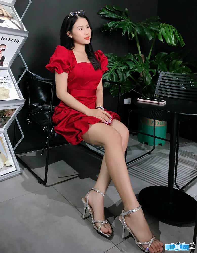 Luli Phạm - nữ chuyên gia trang điểm xinh đẹp và tài năng
