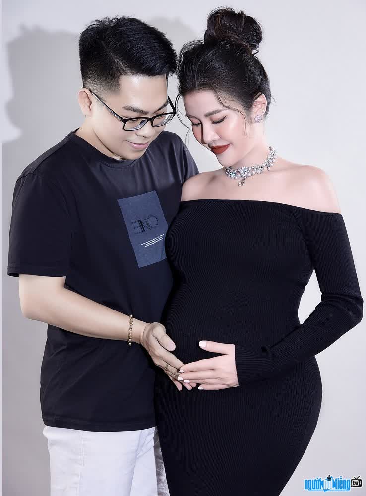 Photographer Trang Minh Tho with his beautiful wife