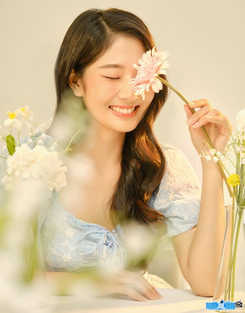 Diễn viên SyNi Trang xinh đẹp với nụ cười tỏa nắng