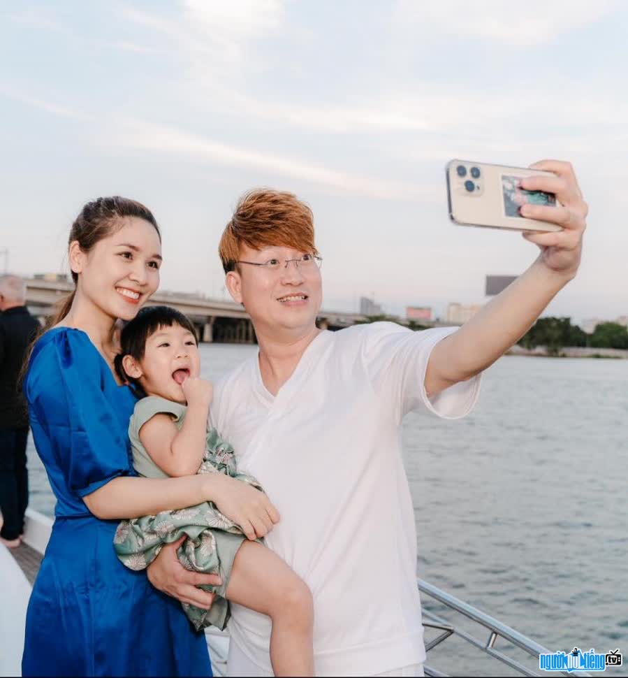  Lien Thao's happy family - Sy Luan