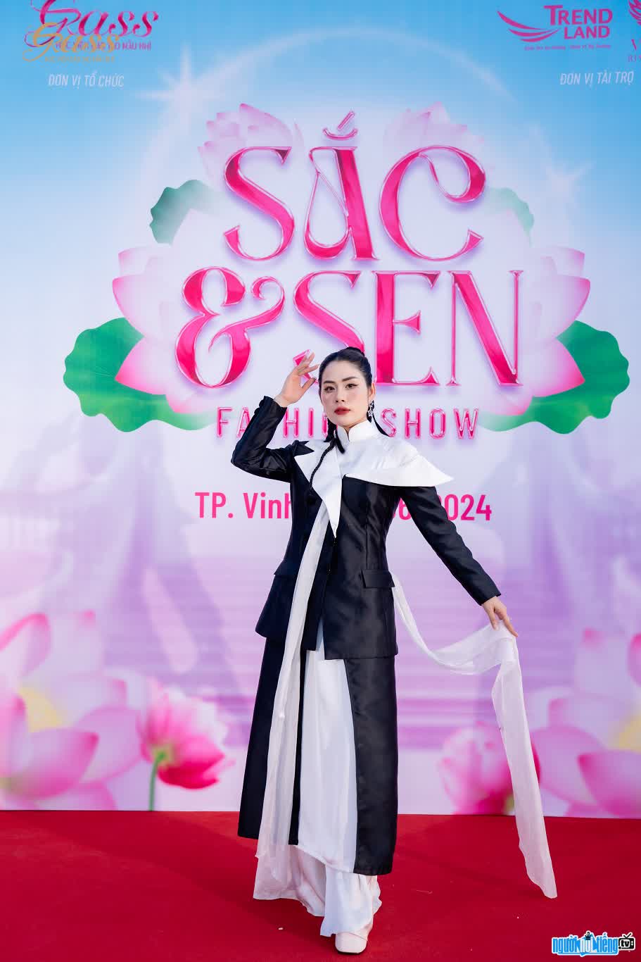 Hình ảnh mới nhất của Hoài Giang