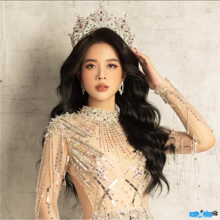 Images of beauty queen Nguyen Ngan