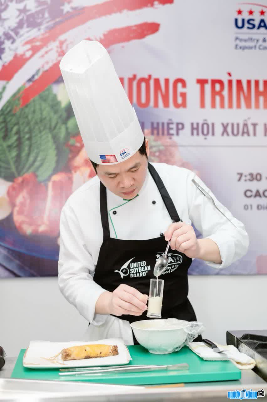 Chef Tuấn là Bếp trưởng người Việt đầu tiên tại Furama Resort Danang
