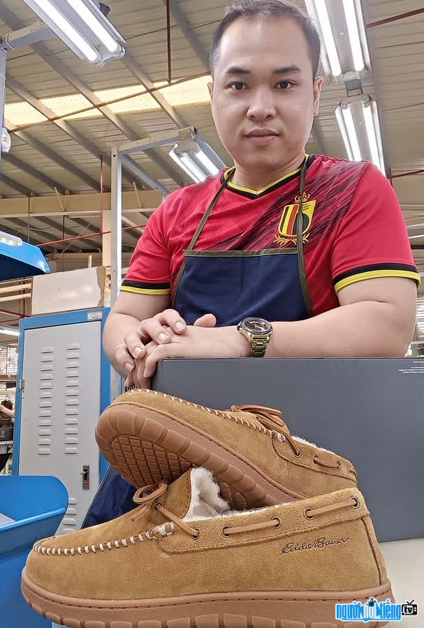 TikToker Duc Hoa is a thick-skinned production worker